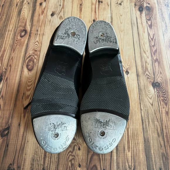 Capezio Tap Shoes size 4 - Picture 2 of 3